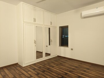 Room in 3 BHK Apartment at Banjara Hills – for Rent