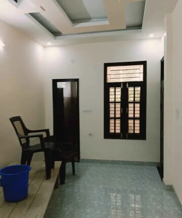 Master Bedroom in 2 BHK Villa at Aliganj – for Rent