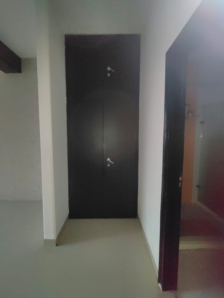 Room, sector 36 6+ Bedroom 300 Sq.Mt. Independent House In Sector 36 Noida 7934448