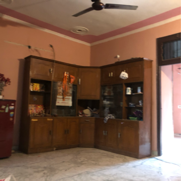 Living Room in 3.5 BHK Villa at Sector 23 – for Rent