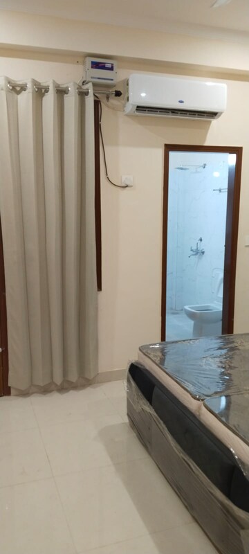 Bedroom in 2 BHK Apartment at Sector 52 – for Rent