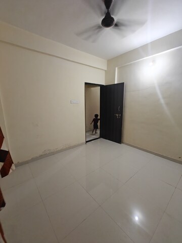 Room in 1 BHK Apartment at Mauli Complex, Lohgaon – for Rent