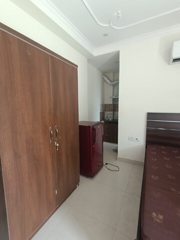 Room in 1 RK Apartment at Sector 69 – for Rent