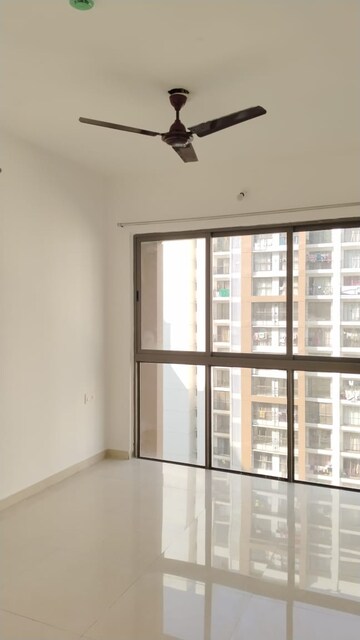 Room in 3 BHK Apartment at Runwal My City, Dombivli East – for Rent