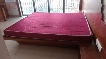 Bedroom in 2.5 BHK Apartment at Lokhandwala Sapphire Heights, Kandivali East – for Sale