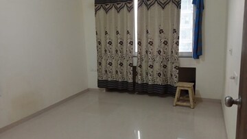 Master Bedroom in 2.5 BHK Apartment at Lokhandwala Sapphire Heights, Kandivali East – for Sale