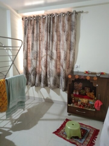 Bedroom in 2 BHK Apartment at Alkapuri – for Rent