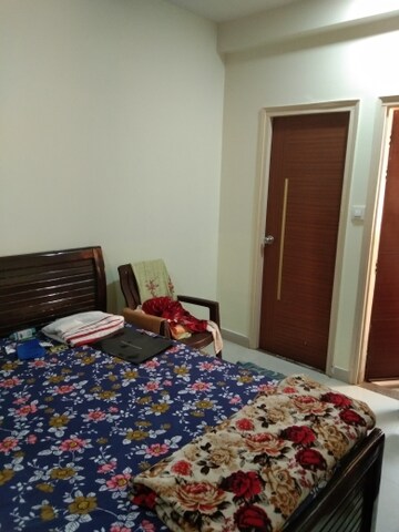 Bedroom in 2 BHK Apartment at Alkapuri – for Rent