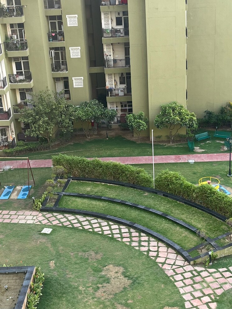Garden, assotech-celeste-towers 3 Bedroom 2158 Sq.Ft. Apartment In Sector 44 Noida 7934504