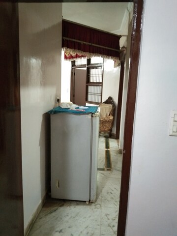 Furnished Amenities in 2 BHK Apartment at Alkapuri – for Rent