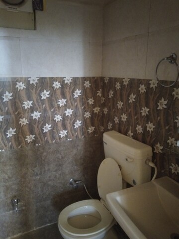 Bathroom in 2 BHK Apartment at Alkapuri – for Rent