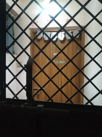 Staircase in 2 BHK Apartment at Alkapuri – for Rent