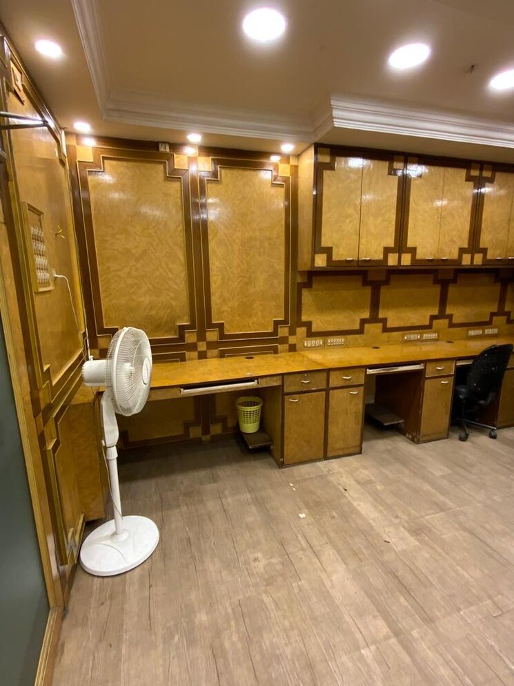 Team Area, park street Commercial Office Space 1000 Sq.Ft. In Park Street Kolkata 7934565