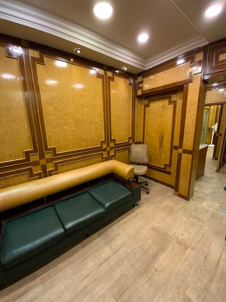 Team Area, park street Commercial Office Space 1000 Sq.Ft. In Park Street Kolkata 7934565