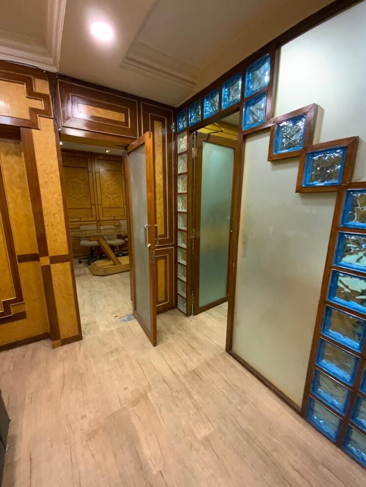 Team Area, park street Commercial Office Space 1000 Sq.Ft. In Park Street Kolkata 7934565