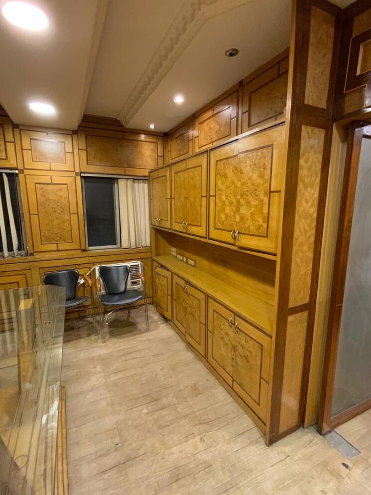 Team Area, park street Commercial Office Space 1000 Sq.Ft. In Park Street Kolkata 7934565