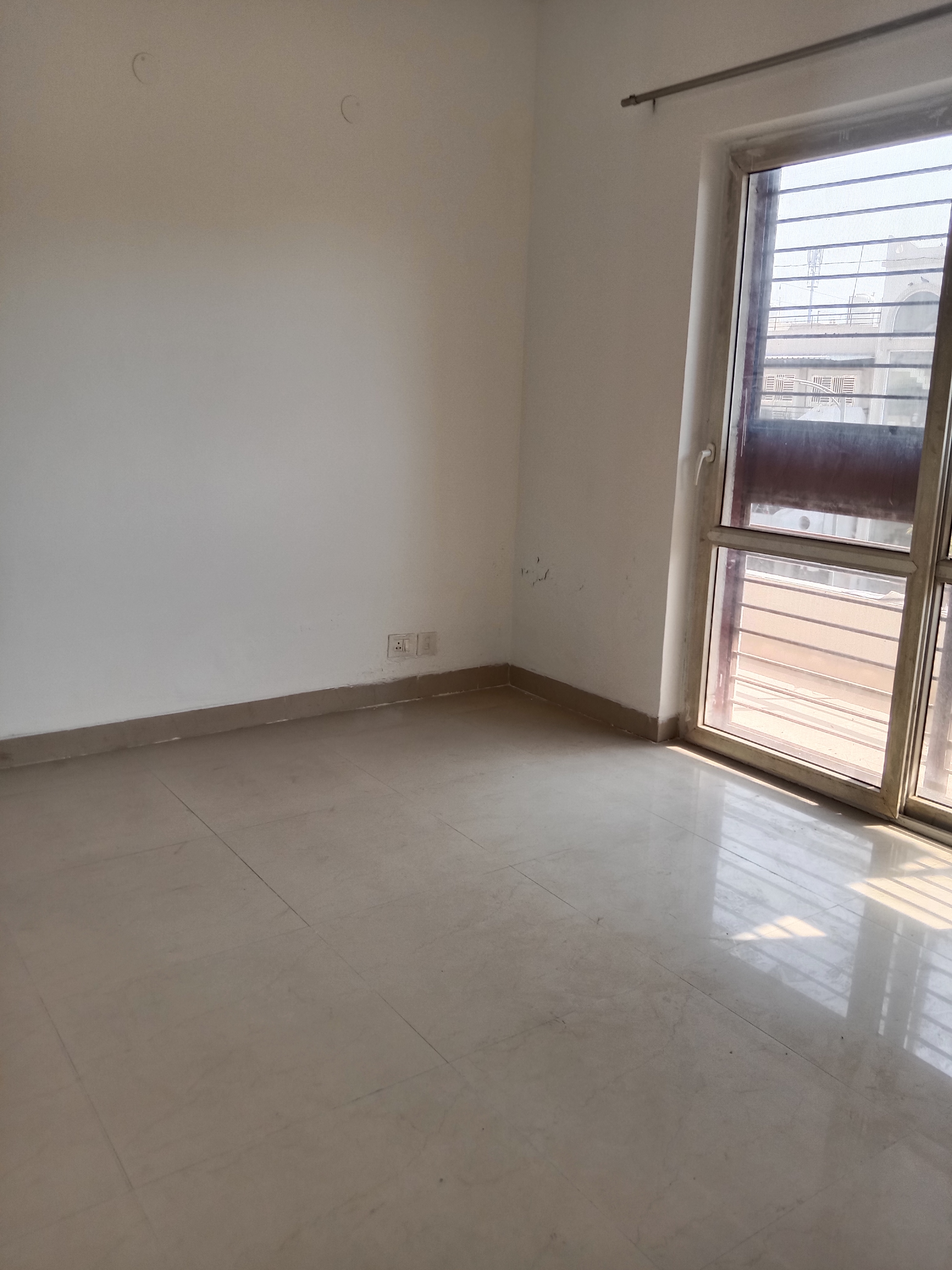 2.5 BHK + Extra Room Apartment For Sale in RPS Savana