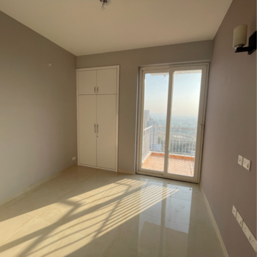 2 BHK Apartment For Rent in Supertech Hues, Sector 68