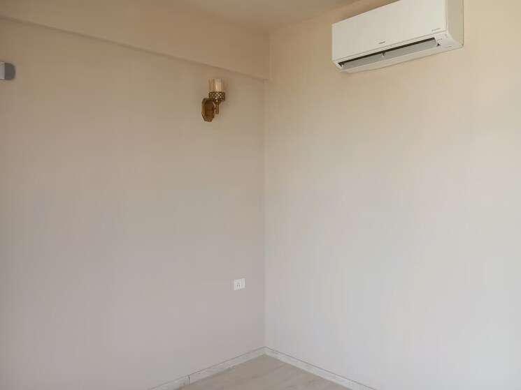 Room, emaar-emerald-estate 3 Bedroom 1345 Sq.Ft. Apartment In Sector 65 Gurgaon 7934660