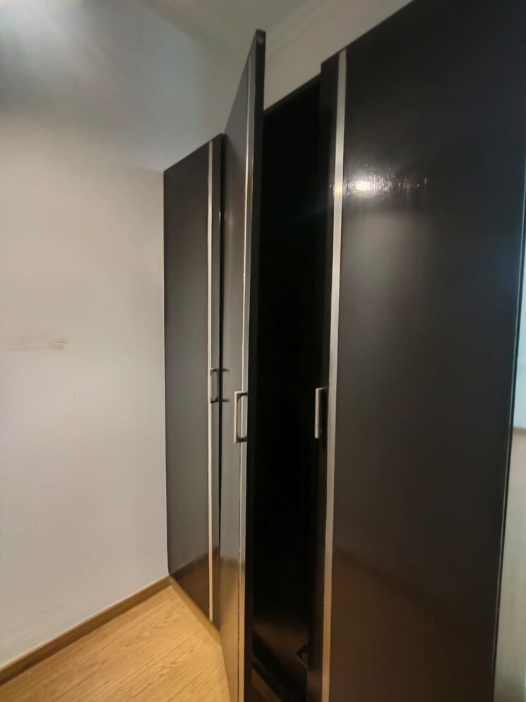 undefined, sector 52 6 Bedroom 200 Sq.Mt. Independent House In Sector 52 Noida 7934678