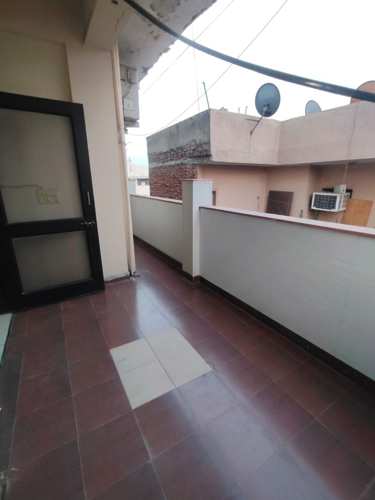 Kitchen, sector 52 6 Bedroom 200 Sq.Mt. Independent House In Sector 52 Noida 7934678