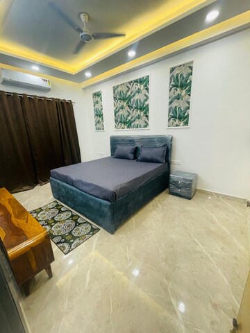 Bedroom in 2 BHK Builder Floor at Sector 57 – for Rent