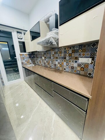 Kitchen in 2 BHK Builder Floor at Sector 57 – for Rent