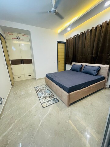 Bedroom in 2 BHK Builder Floor at Sector 57 – for Rent