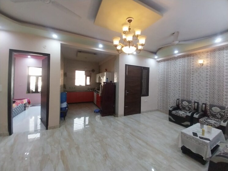 Living Room, sector 91 3 Bedroom 200 Sq.Yd. Builder Floor In Sector 91 Faridabad 7934746