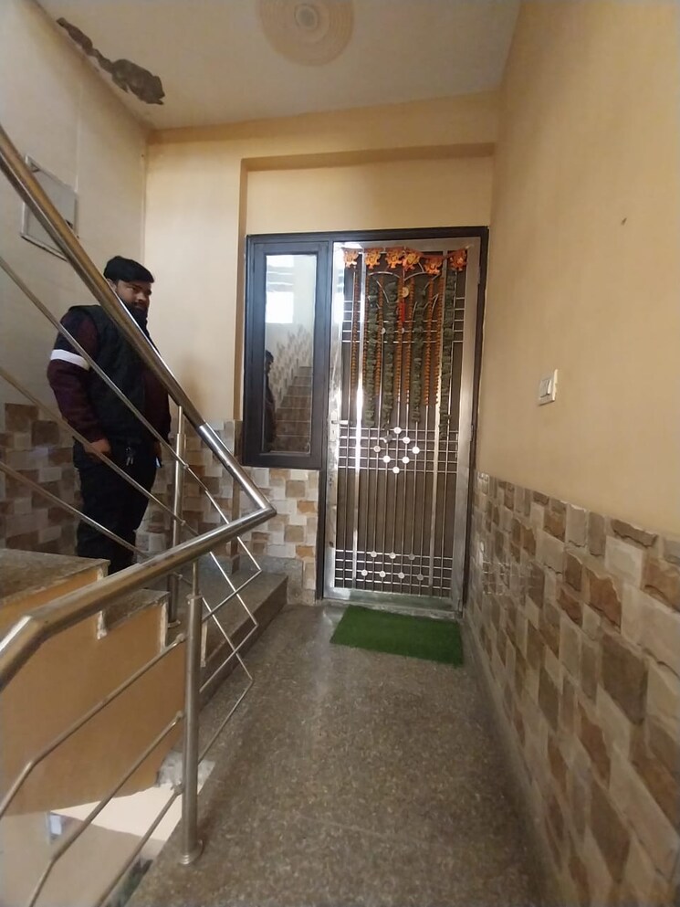 undefined, sector 91 3 Bedroom 200 Sq.Yd. Builder Floor In Sector 91 Faridabad 7934746