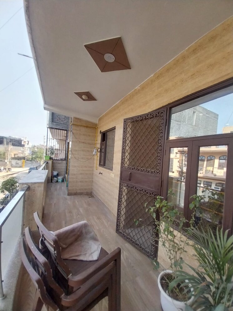  Parking, sector 91 3 Bedroom 200 Sq.Yd. Builder Floor In Sector 91 Faridabad 7934746