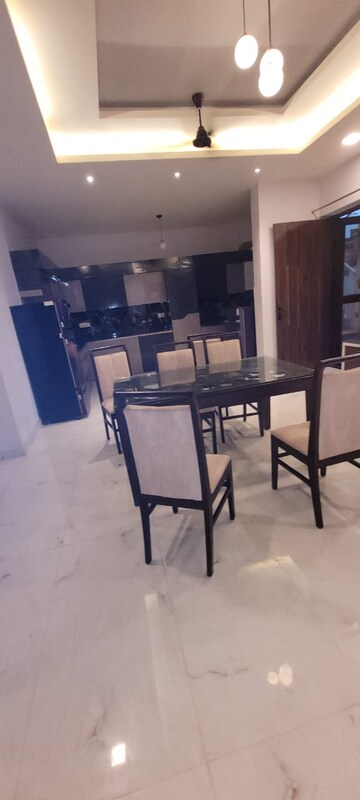 Master Bedroom in 3 BHK Independent House at Gomti Nagar – for Rent