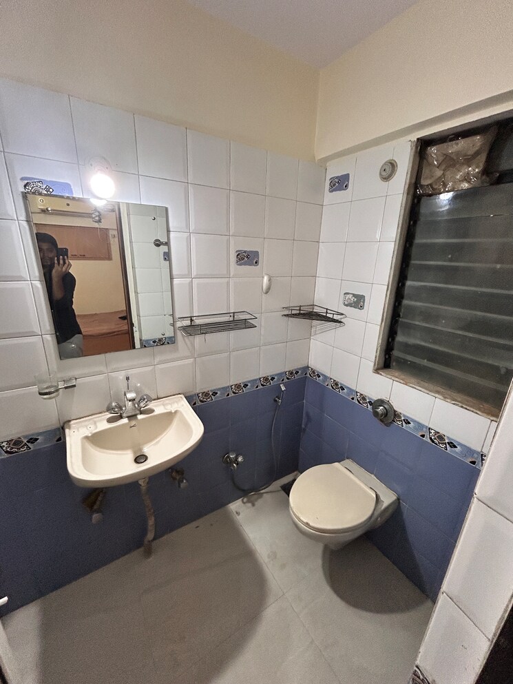 Bathroom, suncity-complex 2 Bedroom 970 Sq.Ft. Apartment In Powai Mumbai 7934724