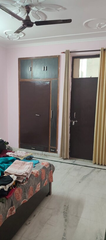 Bedroom in 2 BHK Apartment at Sector 47 – for Rent