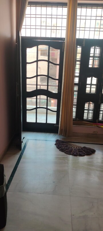 Room in 2 BHK Apartment at Sector 47 – for Rent