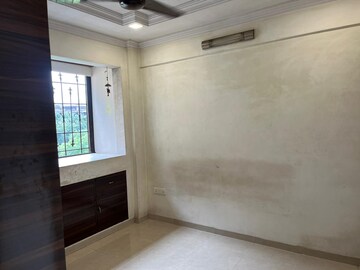Room in 2 BHK Apartment at Gala Pride Park, Manpada – for Rent