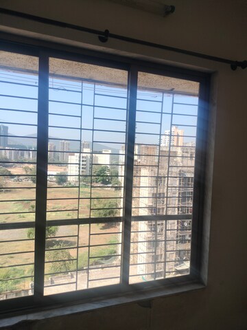Room in 2 BHK Apartment at Sagar Residency Thane, Kasarvadavali – for Rent