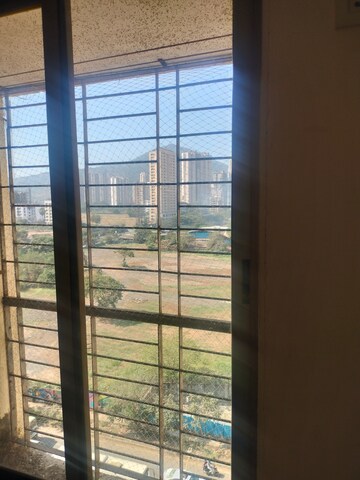 Room in 2 BHK Apartment at Sagar Residency Thane, Kasarvadavali – for Rent