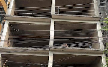 2 BHK Builder Floor For Sale in Lake Market