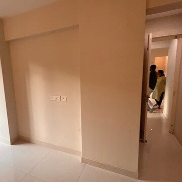 Room in 3 BHK Apartment at Eldeco Live By The Greens, Sector 150 – for Sale