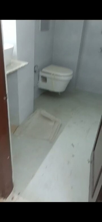 Bathroom in 4 BHK Apartment at Sector 22 Dwarka – for Rent