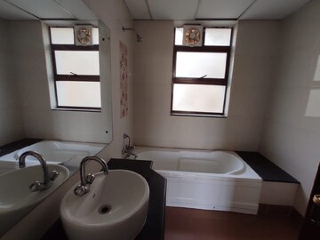 Bathroom in 3 BHK Apartment at Vipul Lavanya, Sector 81 – for Rent