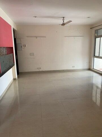 Room in 2 BHK Apartment at Piyush Heights, Sector 89 – for Rent