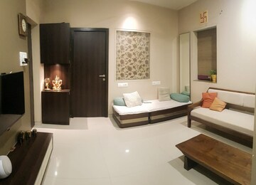 Living Room in 2 BHK Apartment at Park View Bandra, Bandra West – for Rent