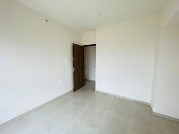 Room in 1.5 BHK Apartment at Dosti West County, Balkum Pada – for Rent