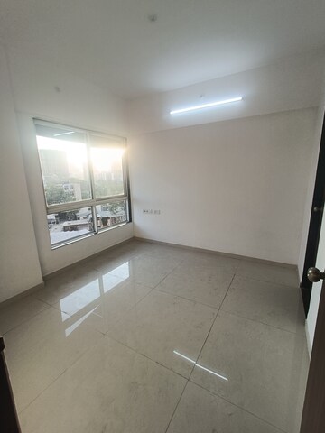 Room in 1 BHK Apartment at Omkar Signet, Malad East – for Rent