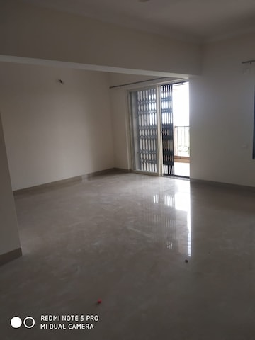 Room in 2 BHK Apartment at Brahma Avenue, Kondhwa – for Rent