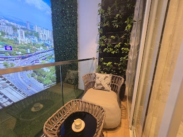 2 BHK Apartment For Sale in Lodha Luxuria, Majiwada