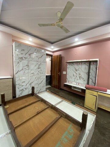 Bedroom in 2 BHK Builder Floor at Ansal Plaza Gurgaon, Palam Vihar – for Rent