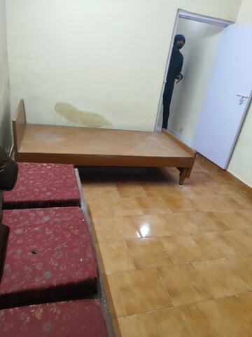 Furnished Amenities in 1 RK Apartment at Sector 28 – for Rent